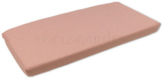 Poduszka Nardi NET BENCH Rosa Quarzo w kolorze pudrowego różu na białym tle
