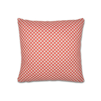 Czerwona poduszka na meble Allure Red 45x45 od MoodMe w kratkę idealna na taras