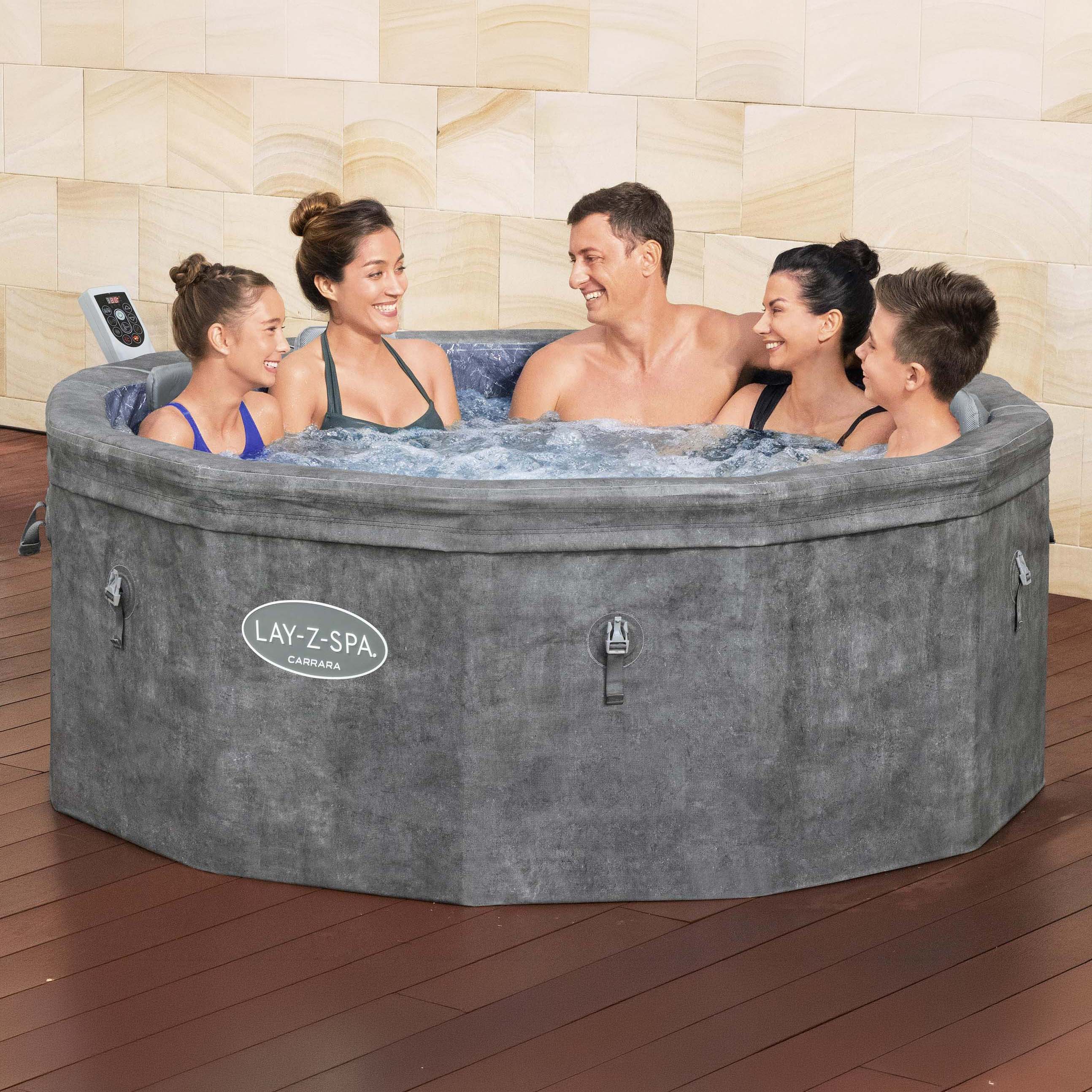 Wanna z hydromasażem LAY-Z-SPA CARRARA SMART AIRJET Grey Stone Round z 6 osobami cieszy się relaksem