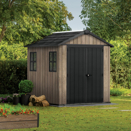 Domek narzędziowy Keter DECO APEX 757/775 w kolorze ASHWOOD z czarnymi drzwiami i oknami