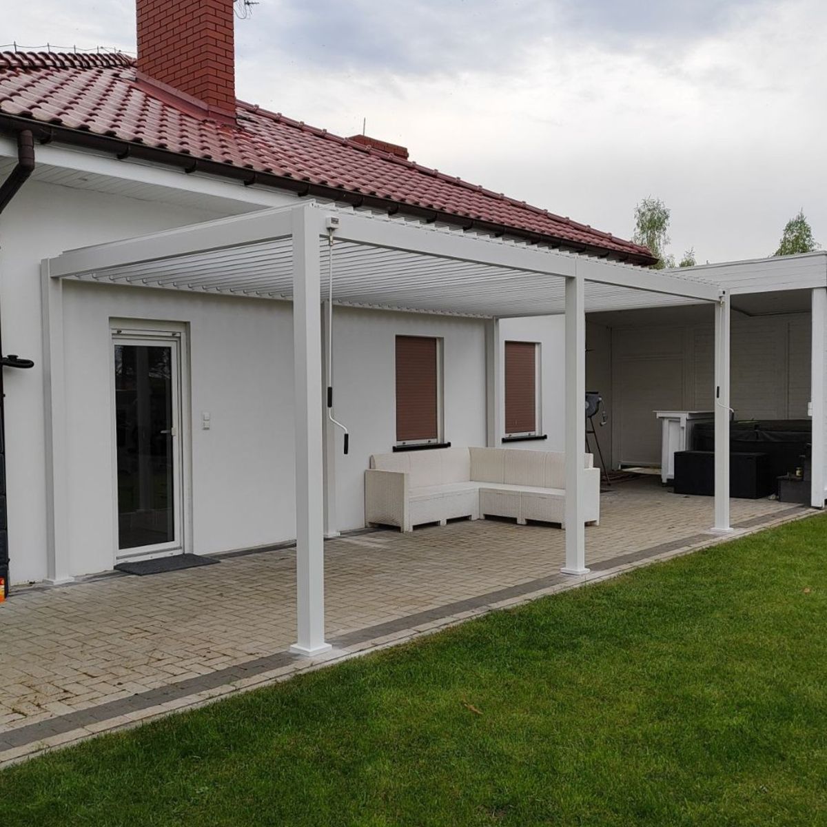 Solidna pergola tarasowa 3x6 Premium White - GUTROOF zdjęcie realizacji 14