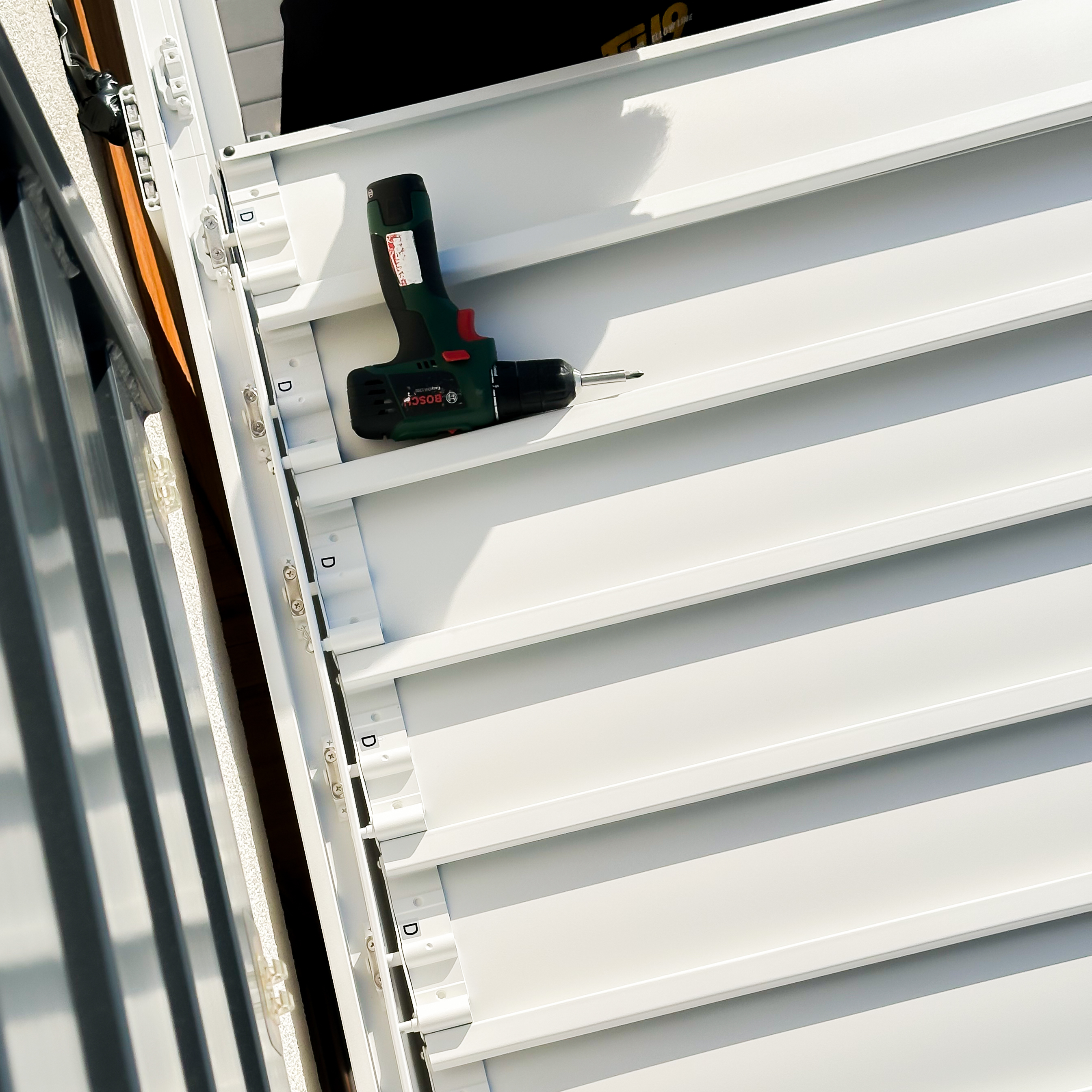 Solidna pergola tarasowa 3x6 Premium White - GUTROOF zdjęcie realizacji 2