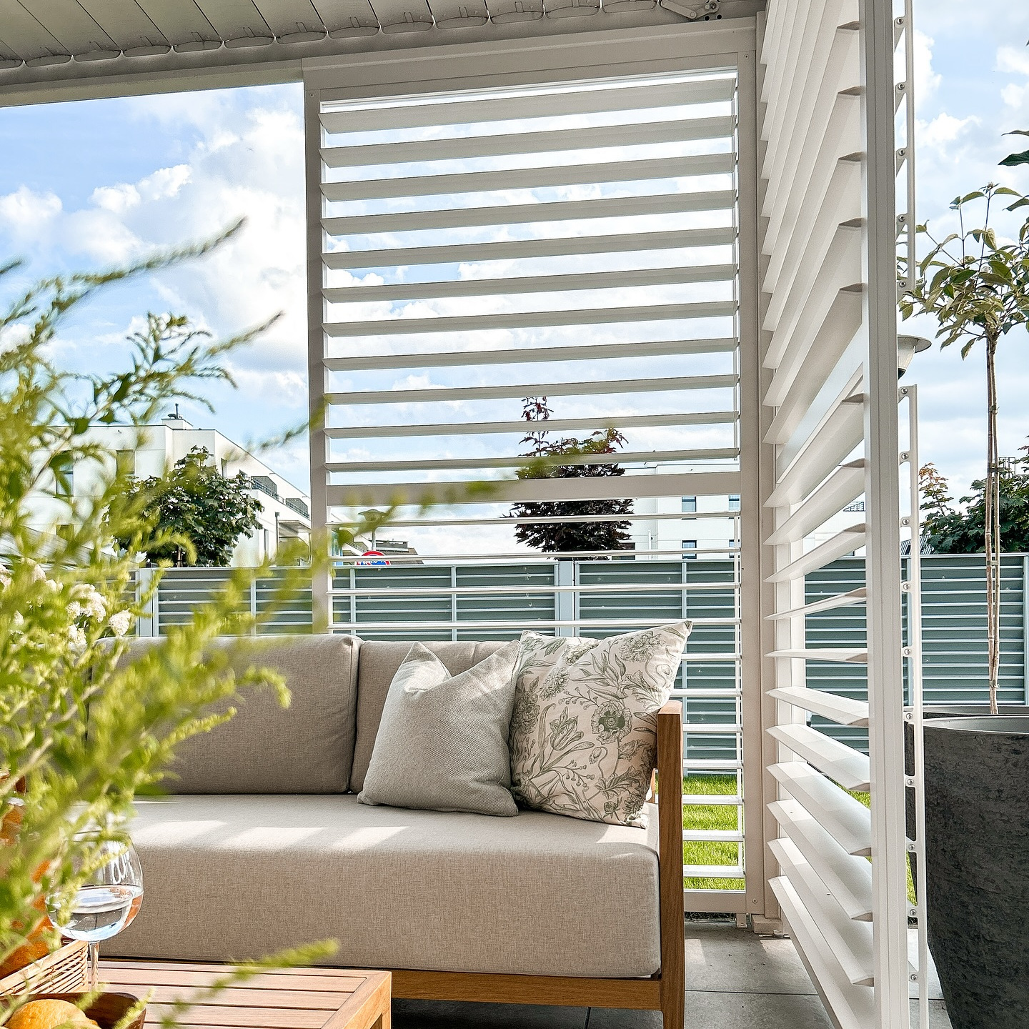 Panel żaluzjowy od pergoli PREMIUM 4m, White - GUTROOF zdjęcie realizacji 1