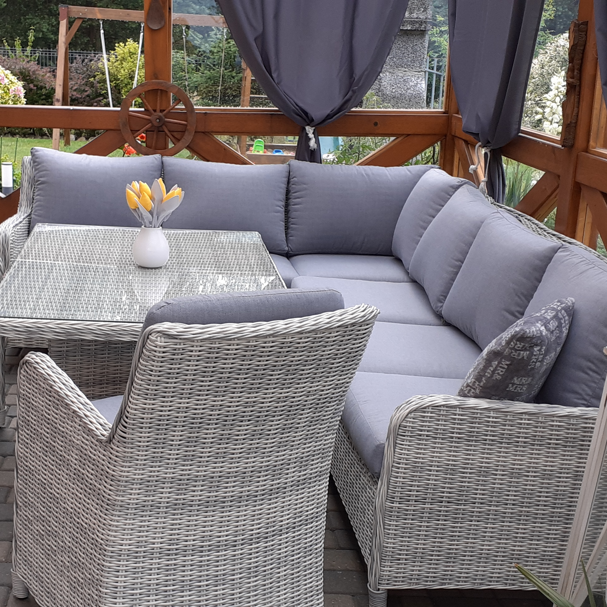Narożnik z technorattanu MARYLAND White Grey zdjęcie realizacji 1