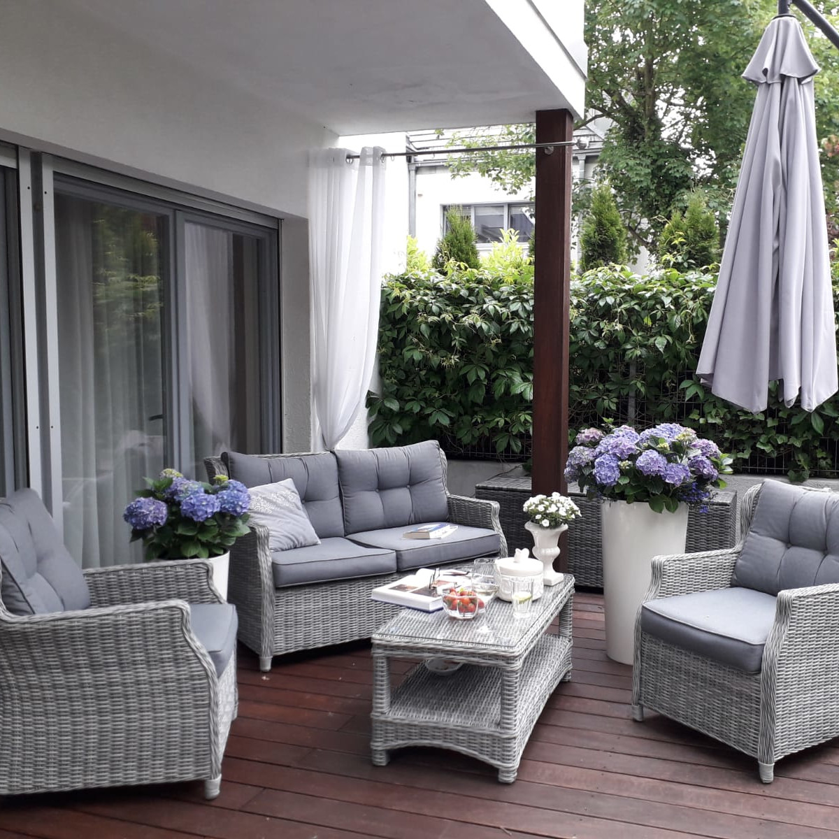 Meble z technorattanu TRIVENTO 2 White Grey zdjęcie realizacji 1