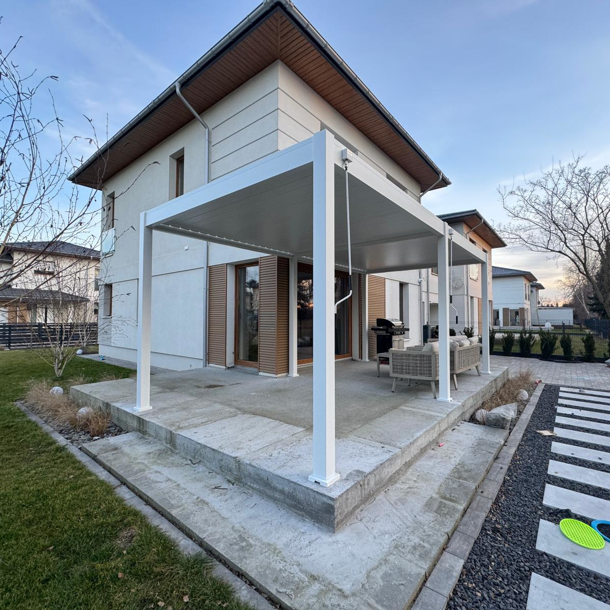 Pergola ogrodowa ELEGANCE 3x6 White - Gutroof zdjęcie realizacji 1