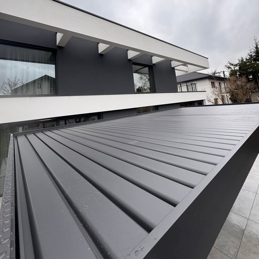 Pergola tarasowa 3.6x7.2 DELUXE Anthracite - Gutroof zdjęcie realizacji 4