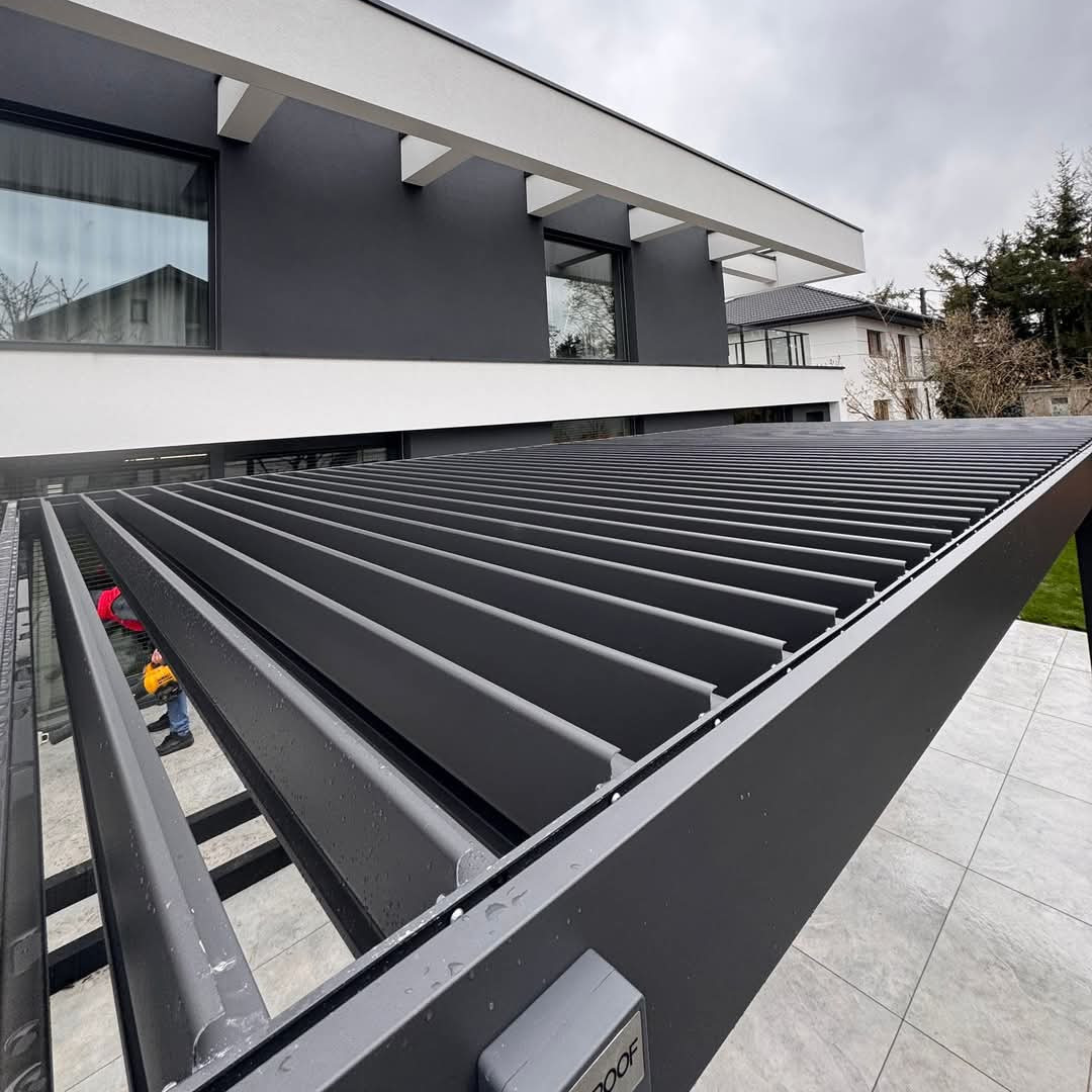 Pergola tarasowa 3.6x7.2 DELUXE Anthracite - Gutroof zdjęcie realizacji 5