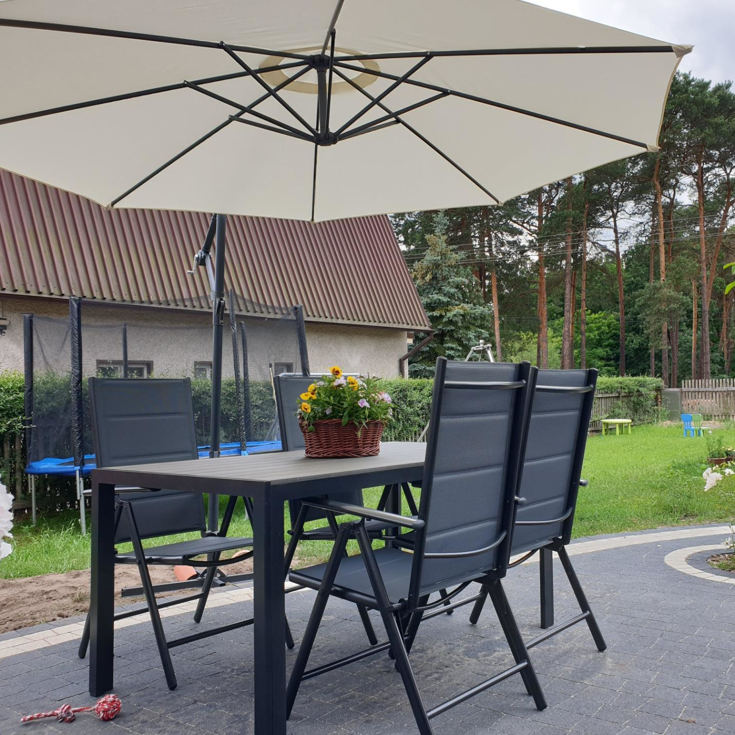 Zestaw mebli ogrodowych SYDNEY Dark grey / Teak zdjęcie realizacji 3