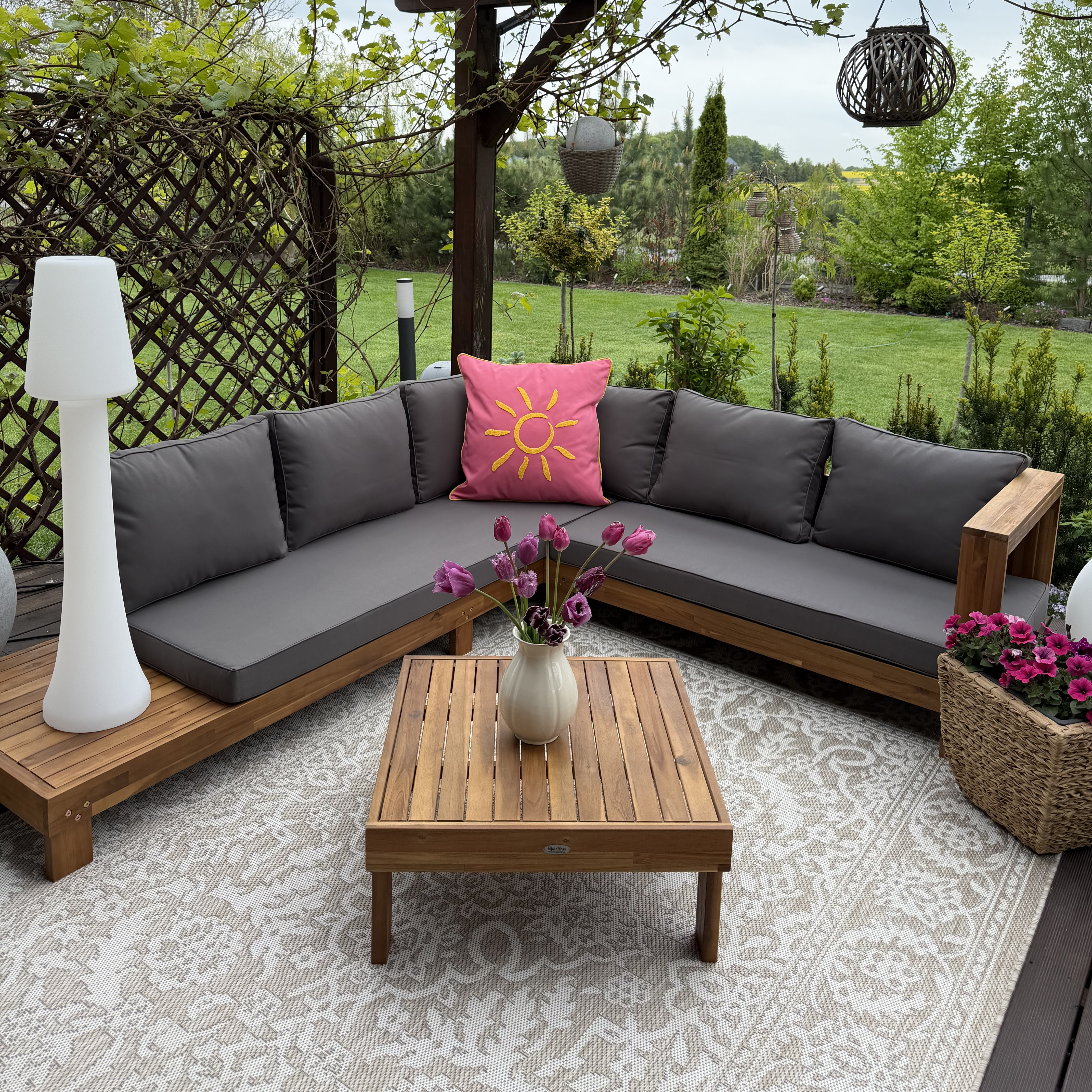 Narożnik wypoczynkowy HAVLA CAFFE drewniany ACACIA WOOD - BJORKKA zdjęcie realizacji 2
