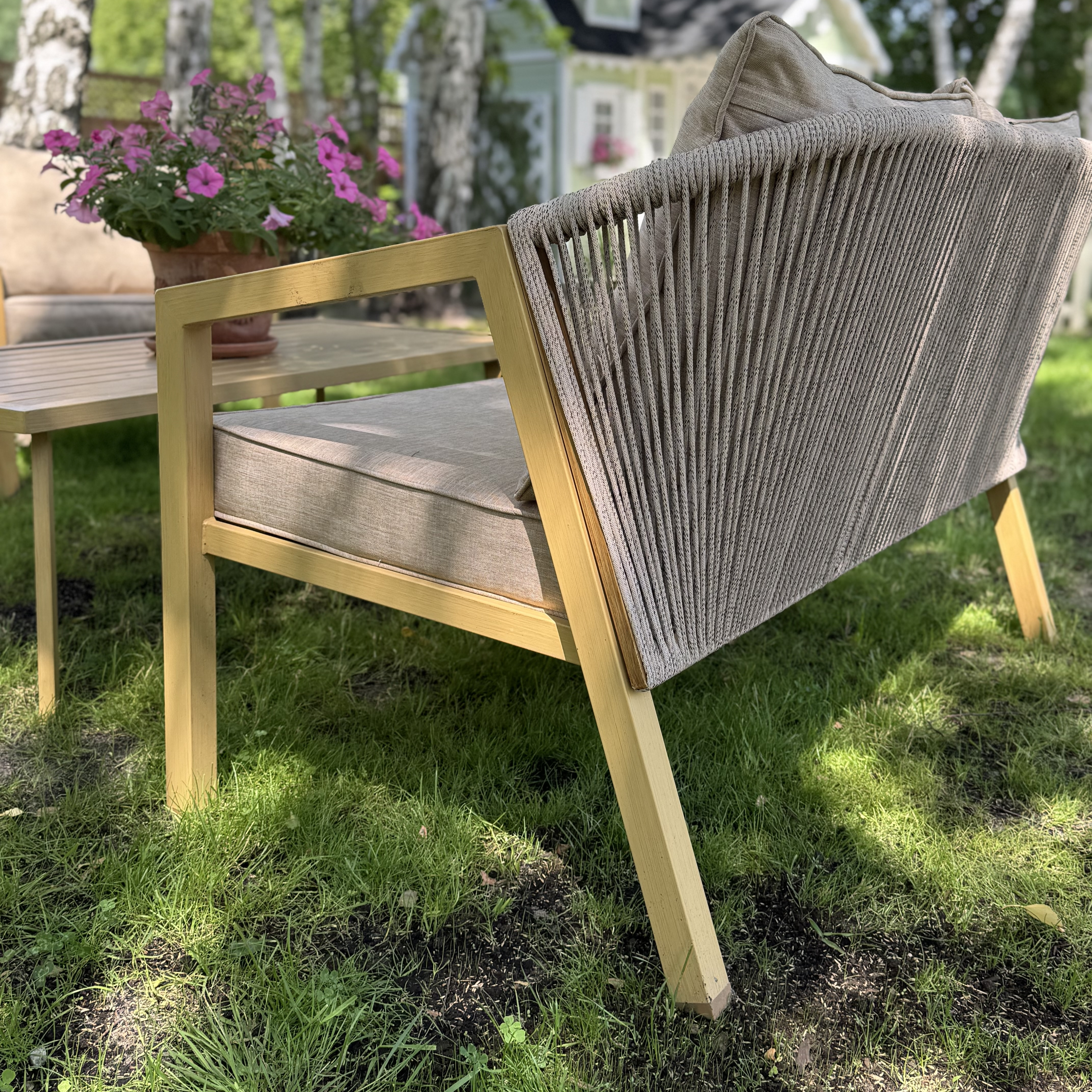 Zestaw tarasowy LOARA CAFFE  WOOD LOOK - Bjørkka zdjęcie realizacji 3