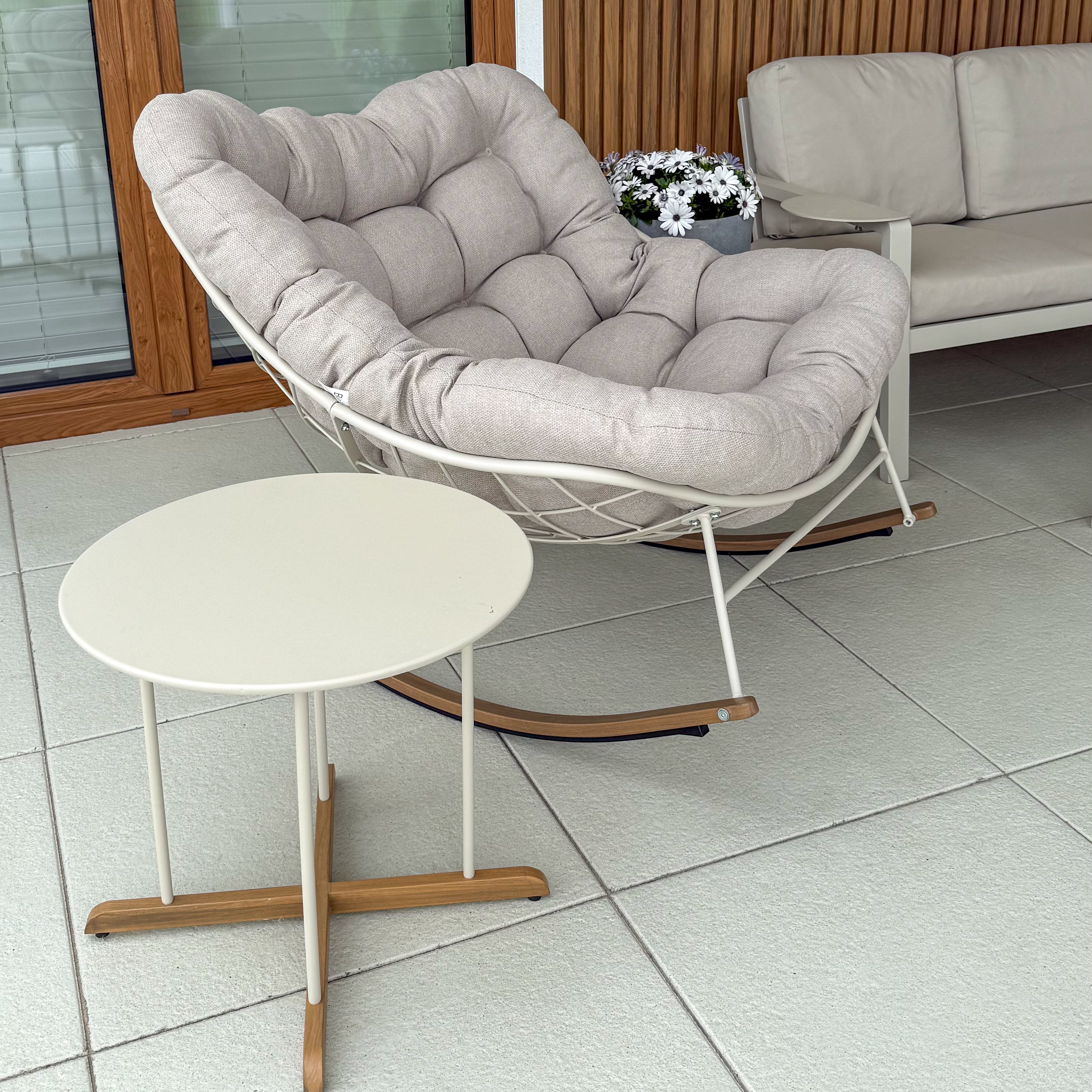 Stolik ogrodowy RONDA Light Beige, śr. 49,5 cm – BJORKKA zdjęcie realizacji 3
