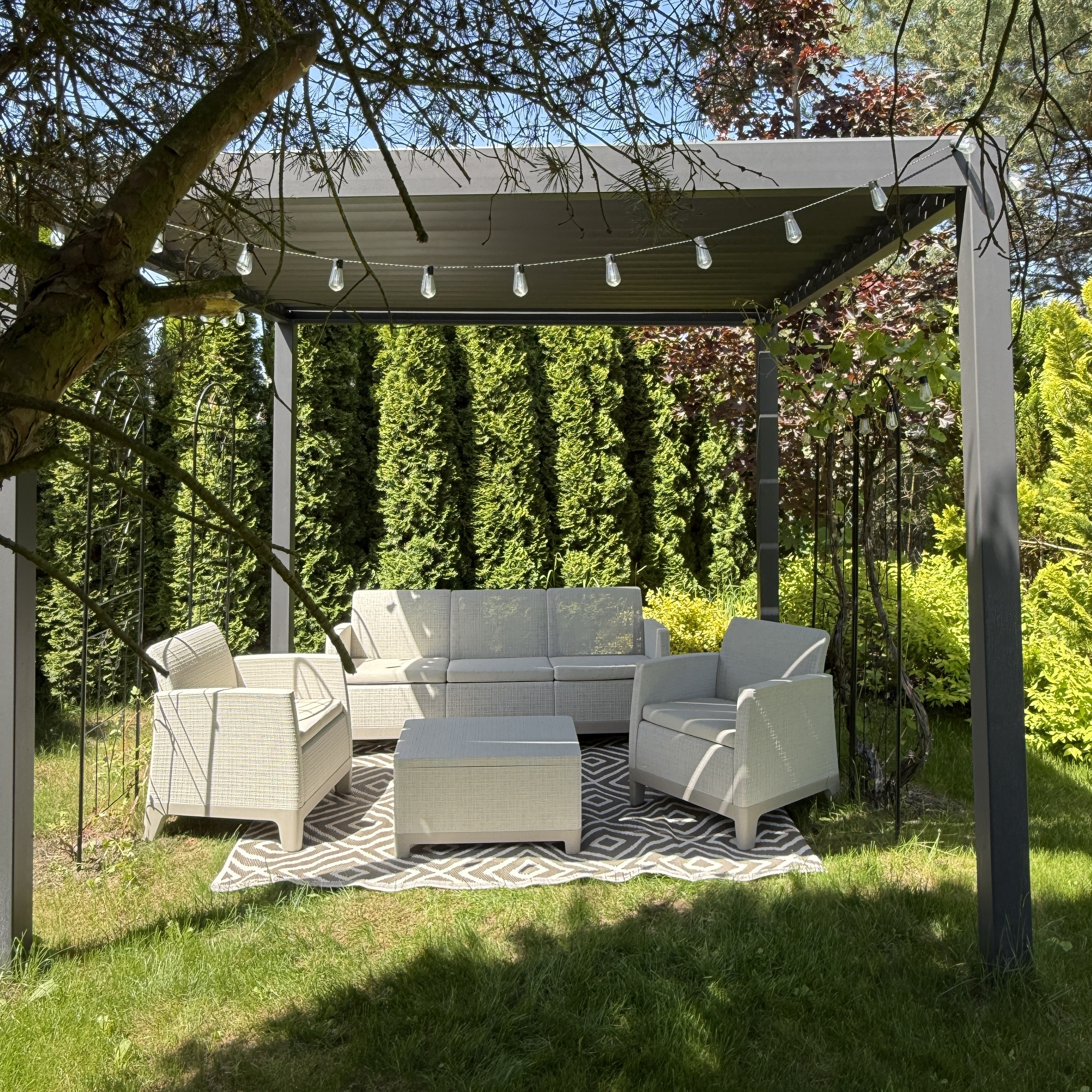 Meble do ogrodu dla 5 osób SCANDI FORMA SET 3 Beige - Keter zdjęcie realizacji 1