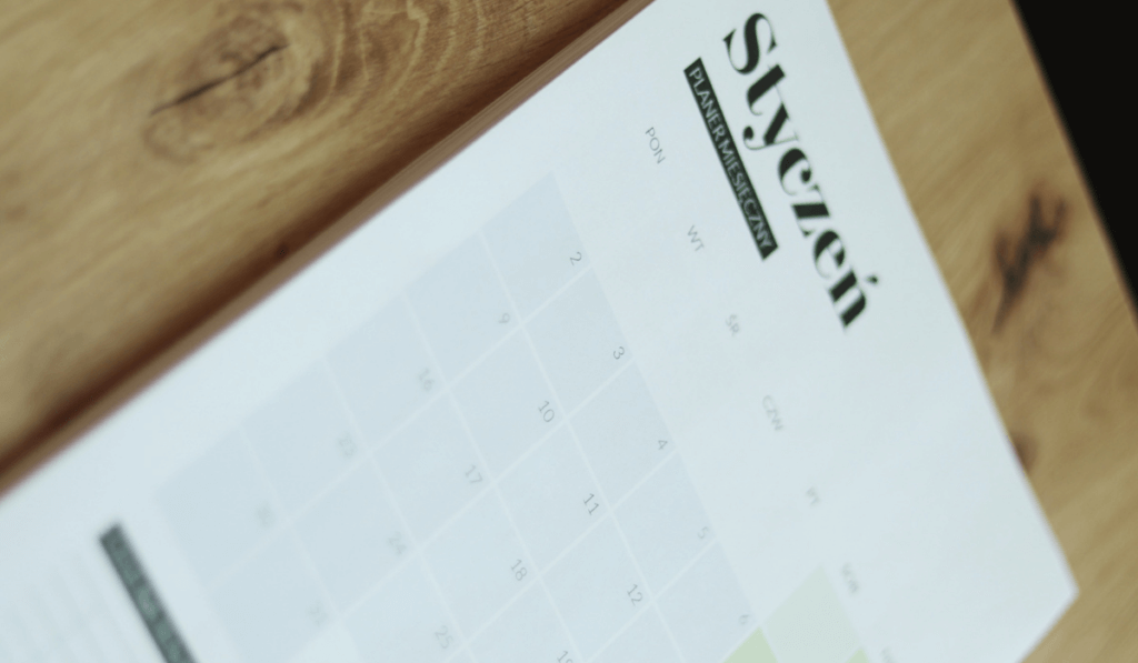 Kartka z plannera z napisem Styczeń